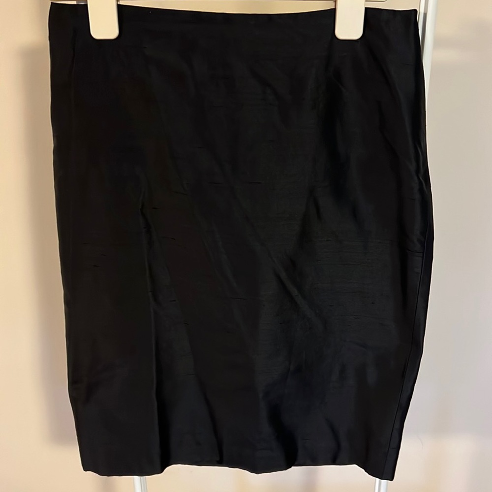Dana Buchman SILK pencil skirt